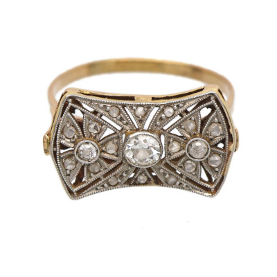 Art deco zlatý prsten s diamanty