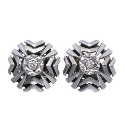 Zlaté náušnice s přírodními diamanty