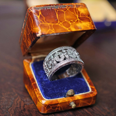 Diamantový prsten ve stříbře