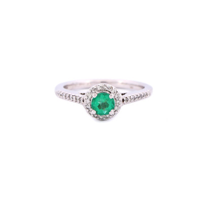 Zlatý prsten s přírodními smaragdem 0,45 ct a brilianty
